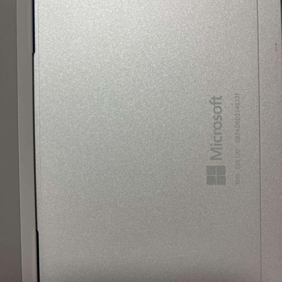 surface本体＋ペン＋充電器＋キーボード