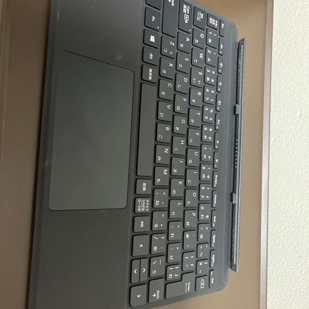 surface本体＋ペン＋充電器＋キーボード