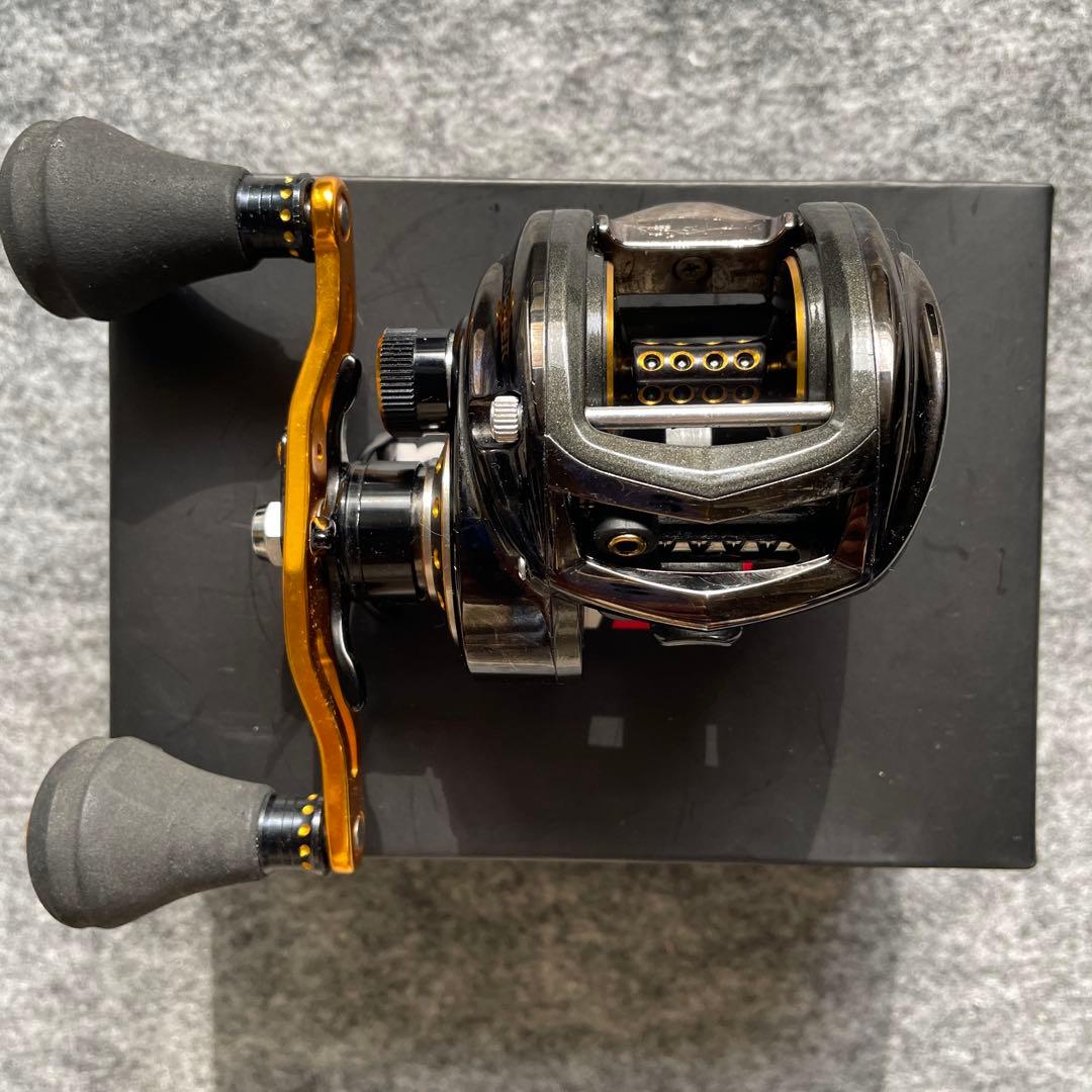 アブガルシアベイト/ ビッグシューターコンパクト。ギア比8.0:1《美品中古》