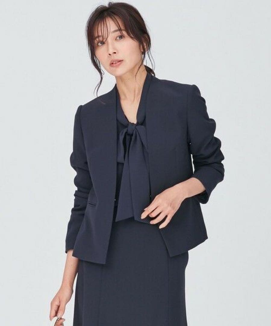 極美品☆23区 トリアセダブルジョーゼット　Vネック ジャケット　ノーカラー　M