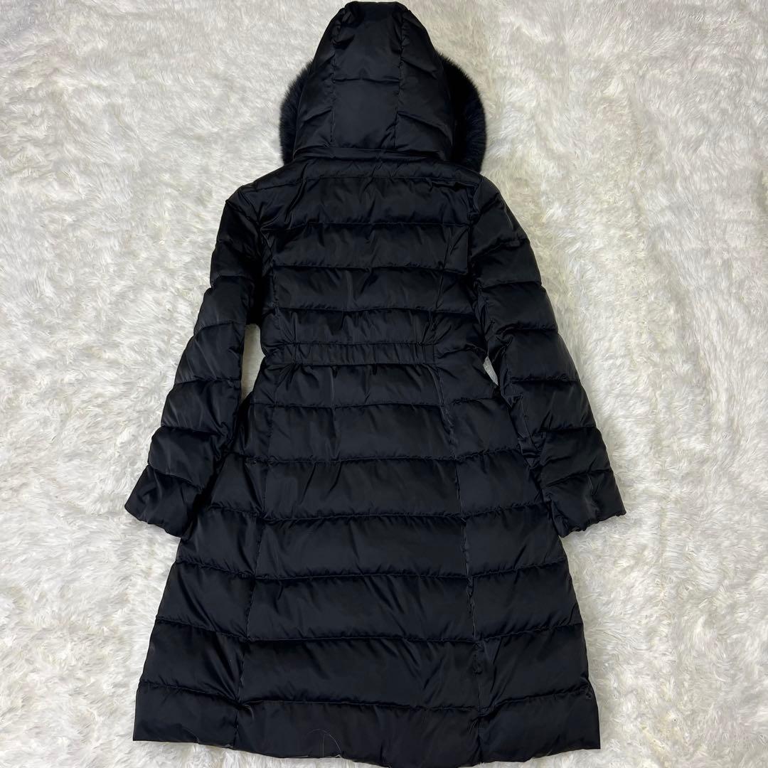 人気▲UNTITLED ホワイトダックダウン　コート ブルーフォックスファー　黒