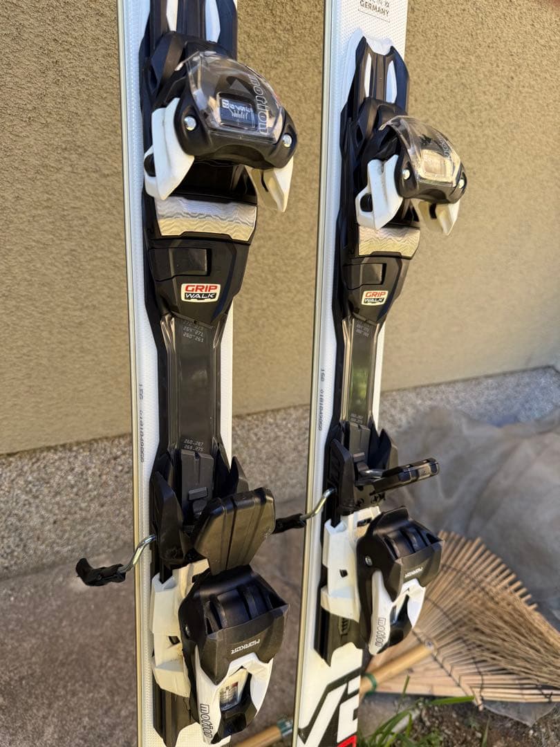 スキー板（レディース中級者用）