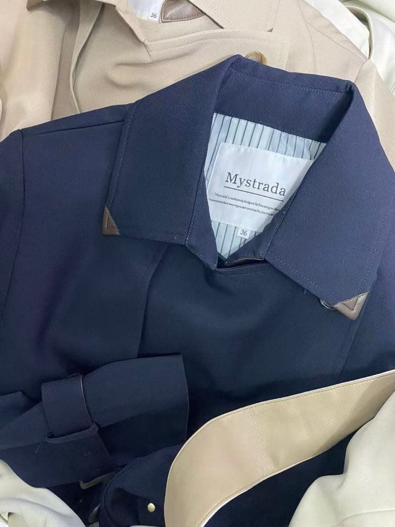 新品 レザー切り替え ミドルトレンチ 紺 MYSTRADA