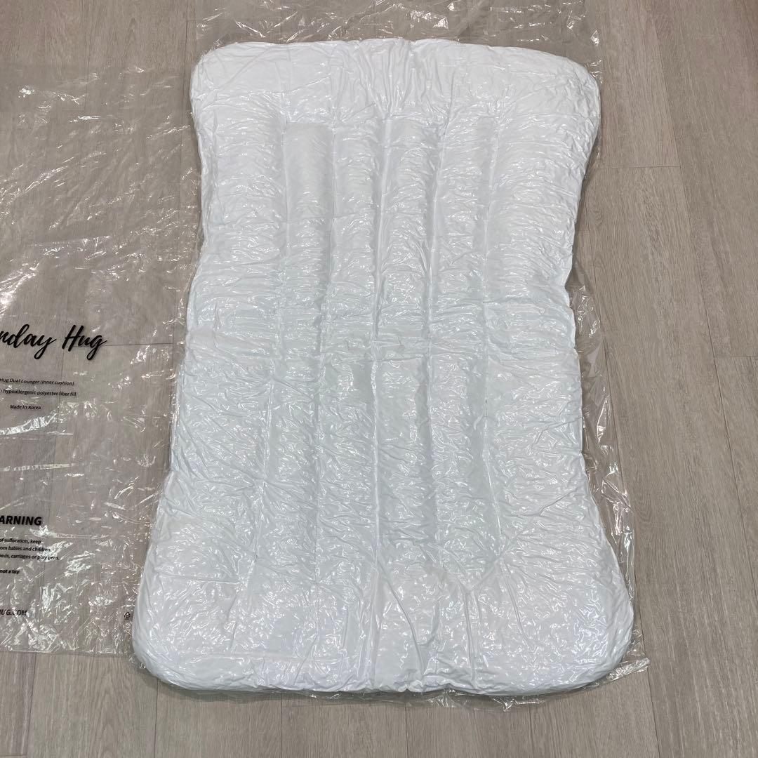 最終値下げ！サンデーハグ携帯ベビーベッドセット　クッション＆カバー2枚＆ベビー枕