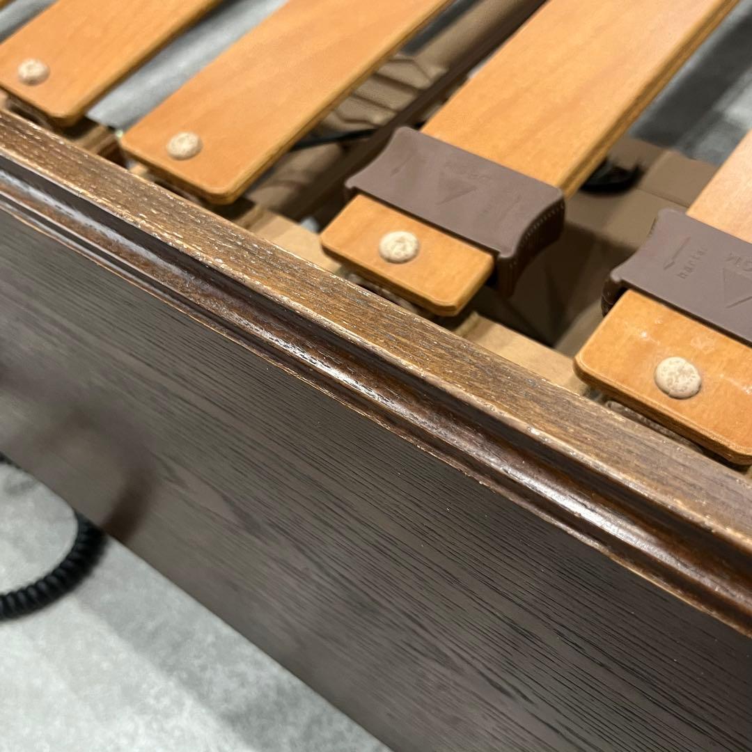 カリモク ヒュルスタ社電動リクライニングベッド ドマーニシリーズ