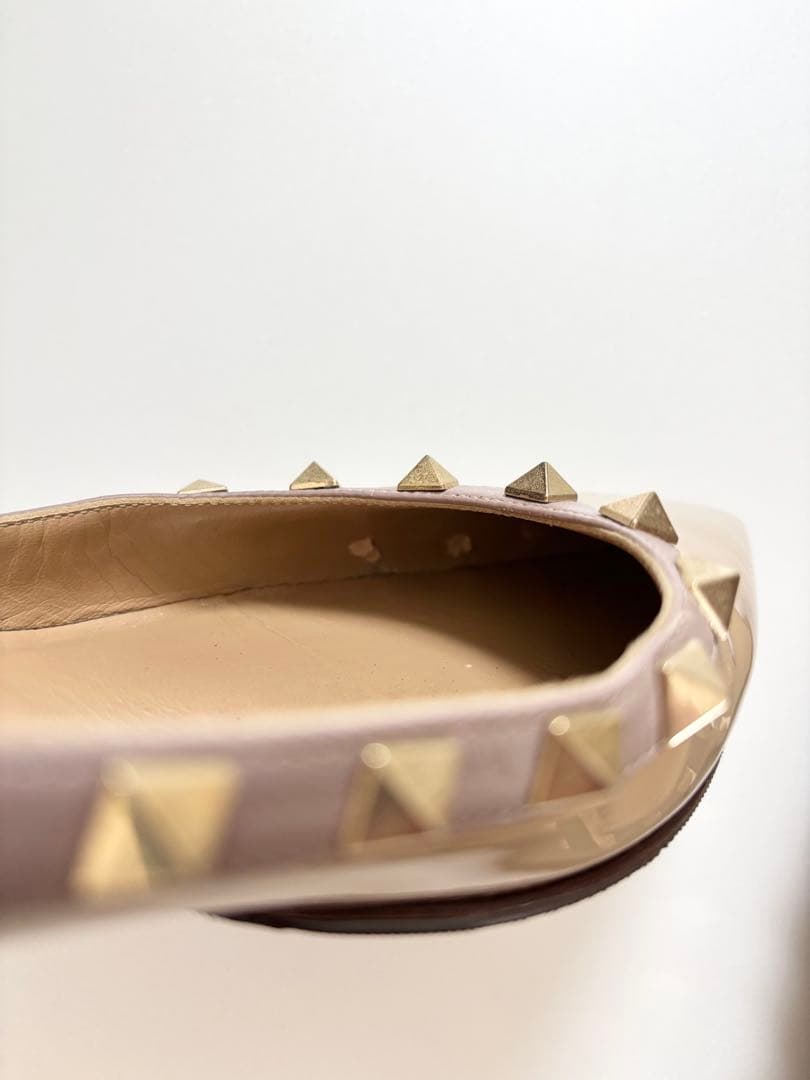 Valentino ヴァレンティノ ロックスタッズ エナメルバレリーナ