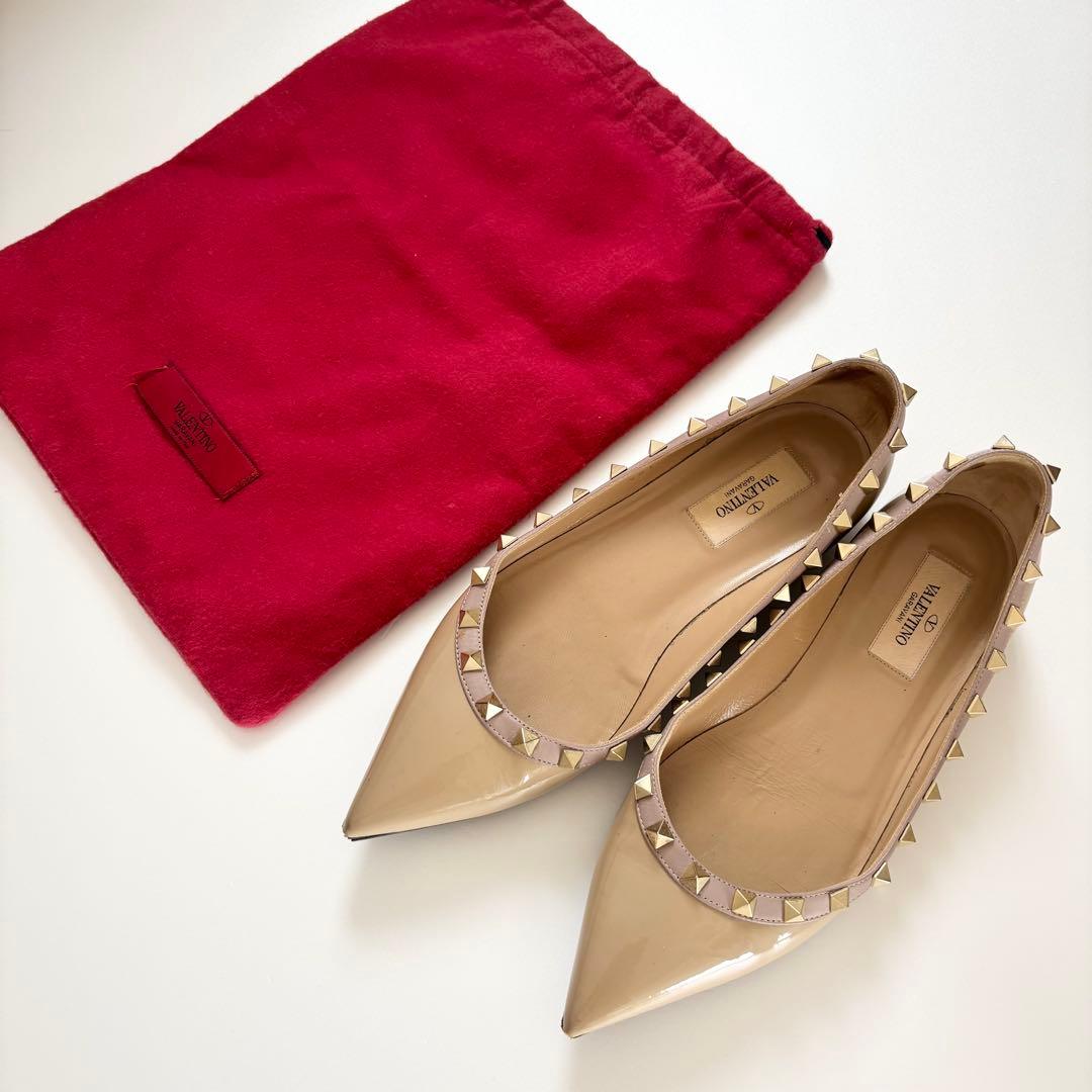 Valentino ヴァレンティノ ロックスタッズ エナメルバレリーナ