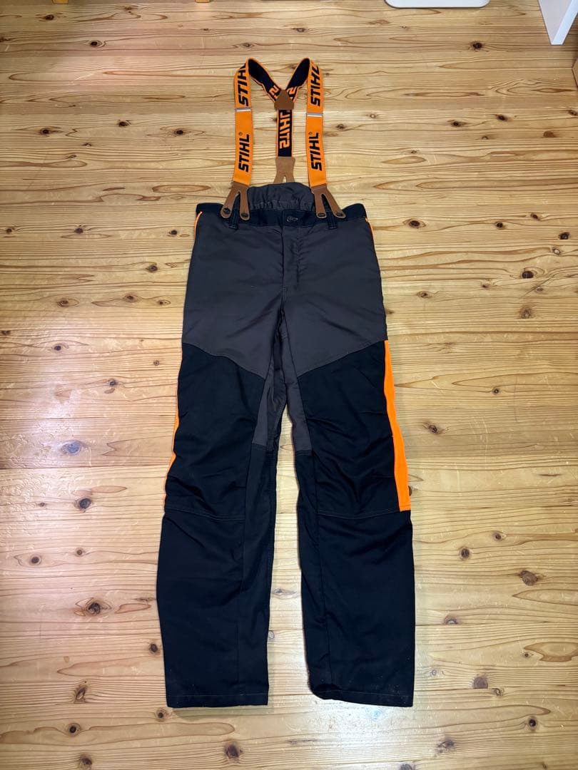 スチール　stihl チェーンソー作業着　チャップス　ブーツ　薪ストーブ　林業