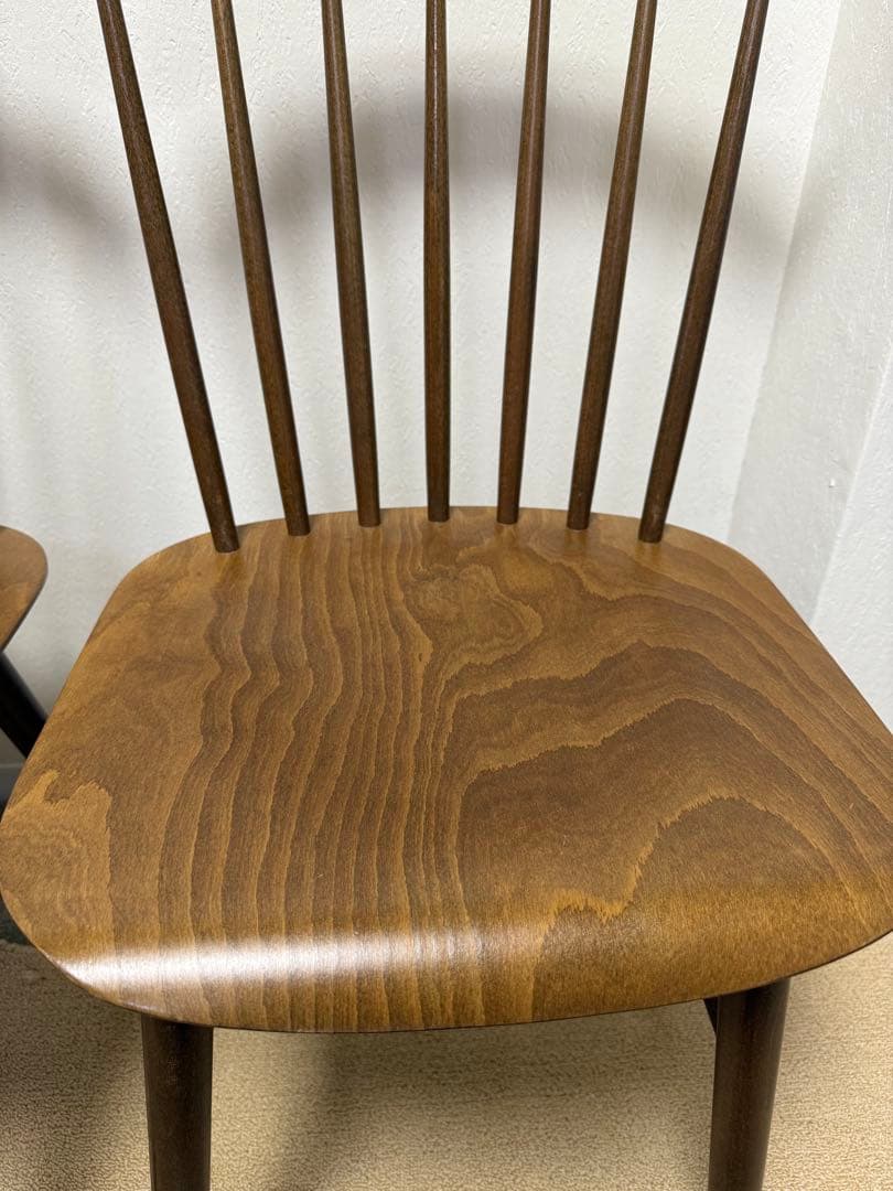 unico 木製スピンドルチェア
