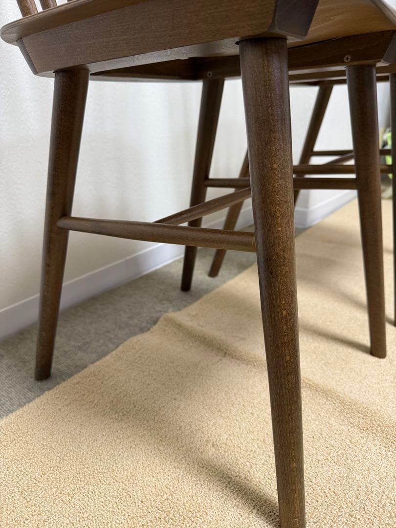 unico 木製スピンドルチェア