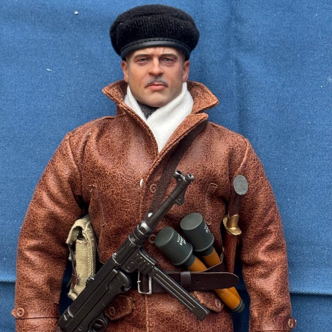 【美品】1/6アクションフィギュア（ブラッド・ピット？）自転車付き