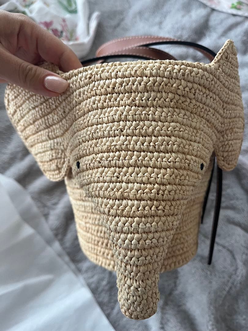 ロエベ　ぞう　カゴバッグ 美品　ラフィア