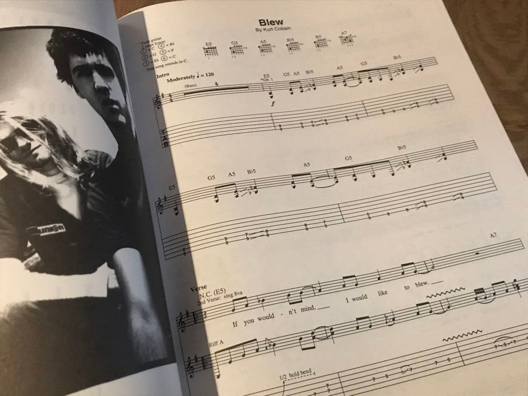 NIRVANA ギタースコア 5冊　カートコバーン ニルヴァーナ 楽譜 TAB