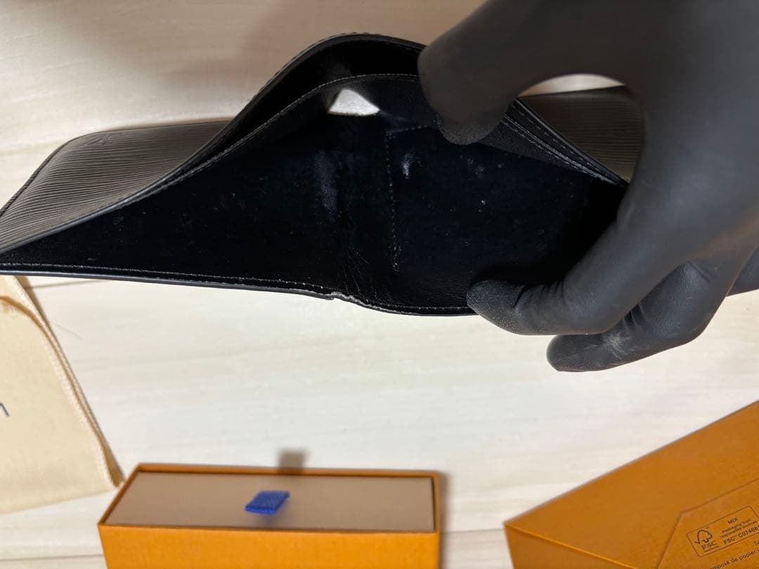 美品‼新型 ルイヴィトン　エピ　二つ折り財布　エピ ポルトフォイユ マルコ