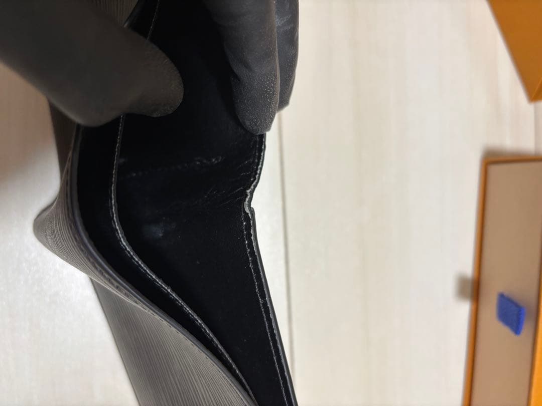 美品‼新型 ルイヴィトン　エピ　二つ折り財布　エピ ポルトフォイユ マルコ