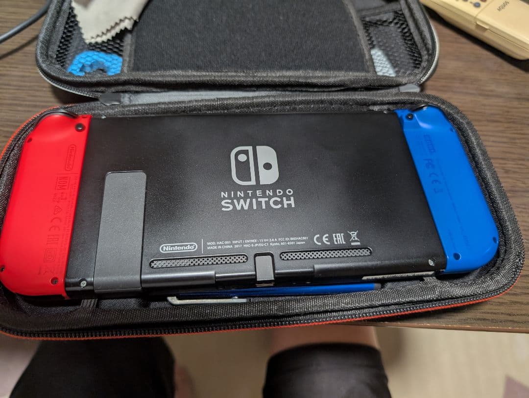3日限定Nintendo Switch 本体 青/赤 充電器付き