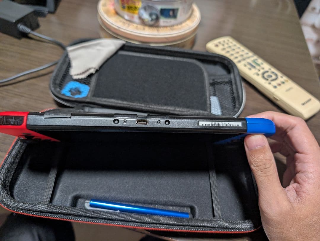 3日限定Nintendo Switch 本体 青/赤 充電器付き