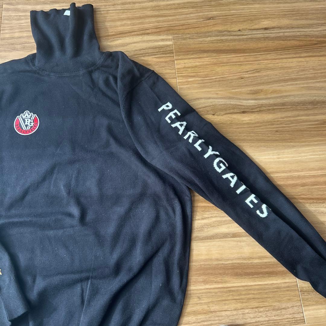 PGロゴ　ブラックハイネックセーター