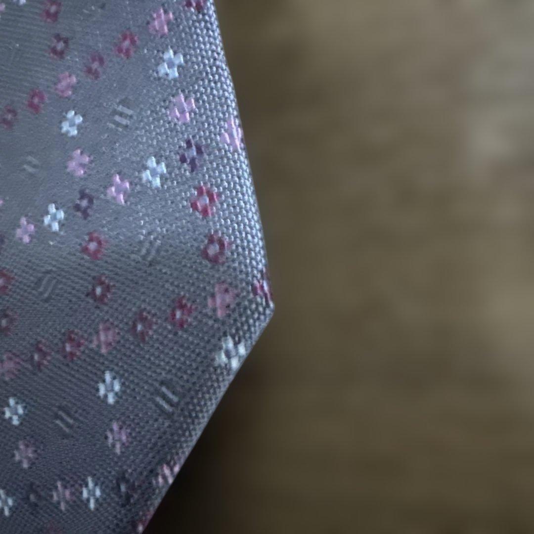 極美品 HERMES エルメス フラワー小紋柄 Hロゴ ネクタイ ネイビー