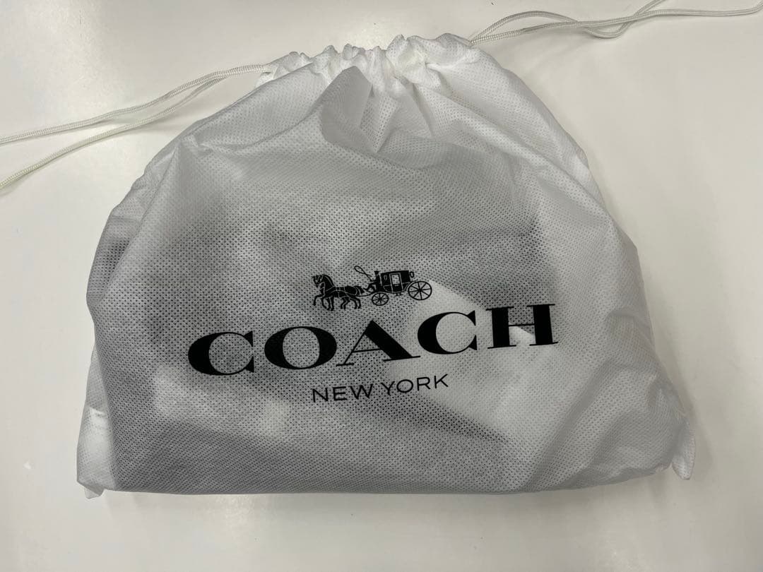 COACH ブラック バッグ ストラップ付き