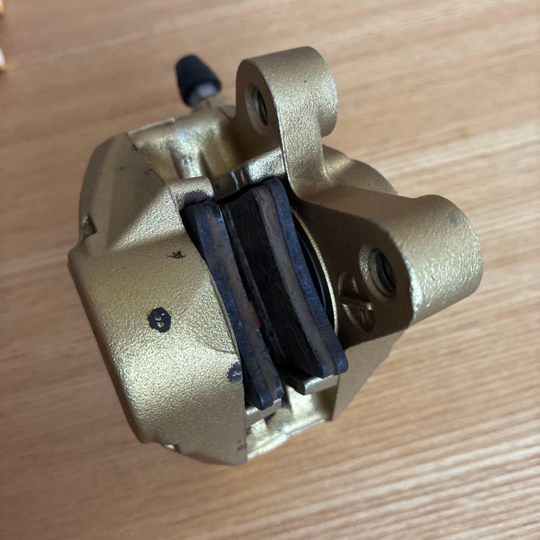 ヤマンボキャリパー　モンキー　NSRフォーク用キャリパーサポート付　ブレンボ