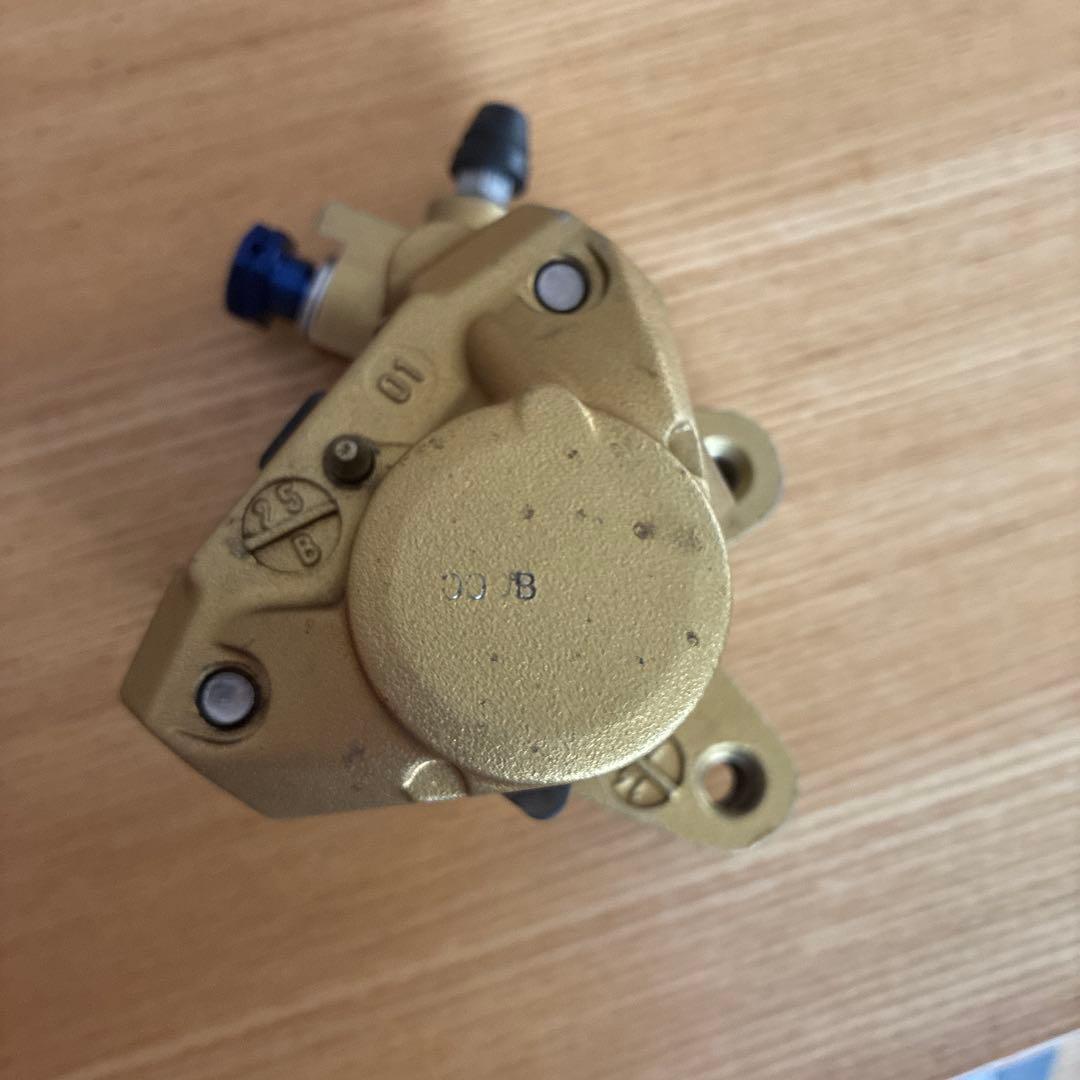 ヤマンボキャリパー　モンキー　NSRフォーク用キャリパーサポート付　ブレンボ