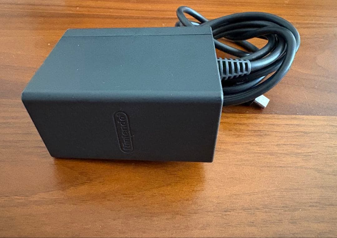 任天堂SwitchLight イエロー