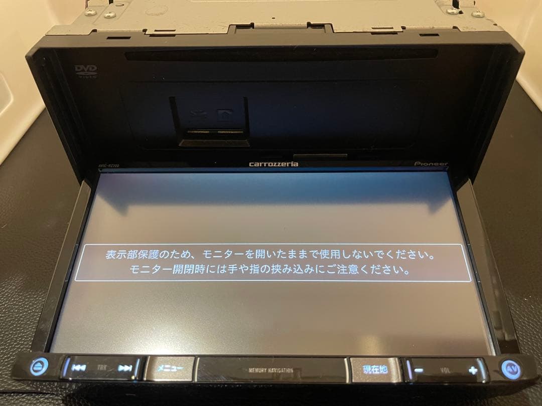 最新地図楽ナビAVIC-RZ700中古180mm7Ｖ型フルセグTV 最新オービス