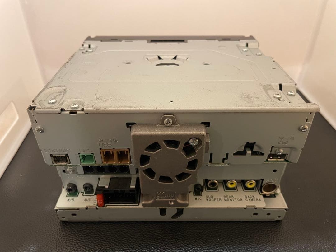 最新地図楽ナビAVIC-RZ700中古180mm7Ｖ型フルセグTV 最新オービス