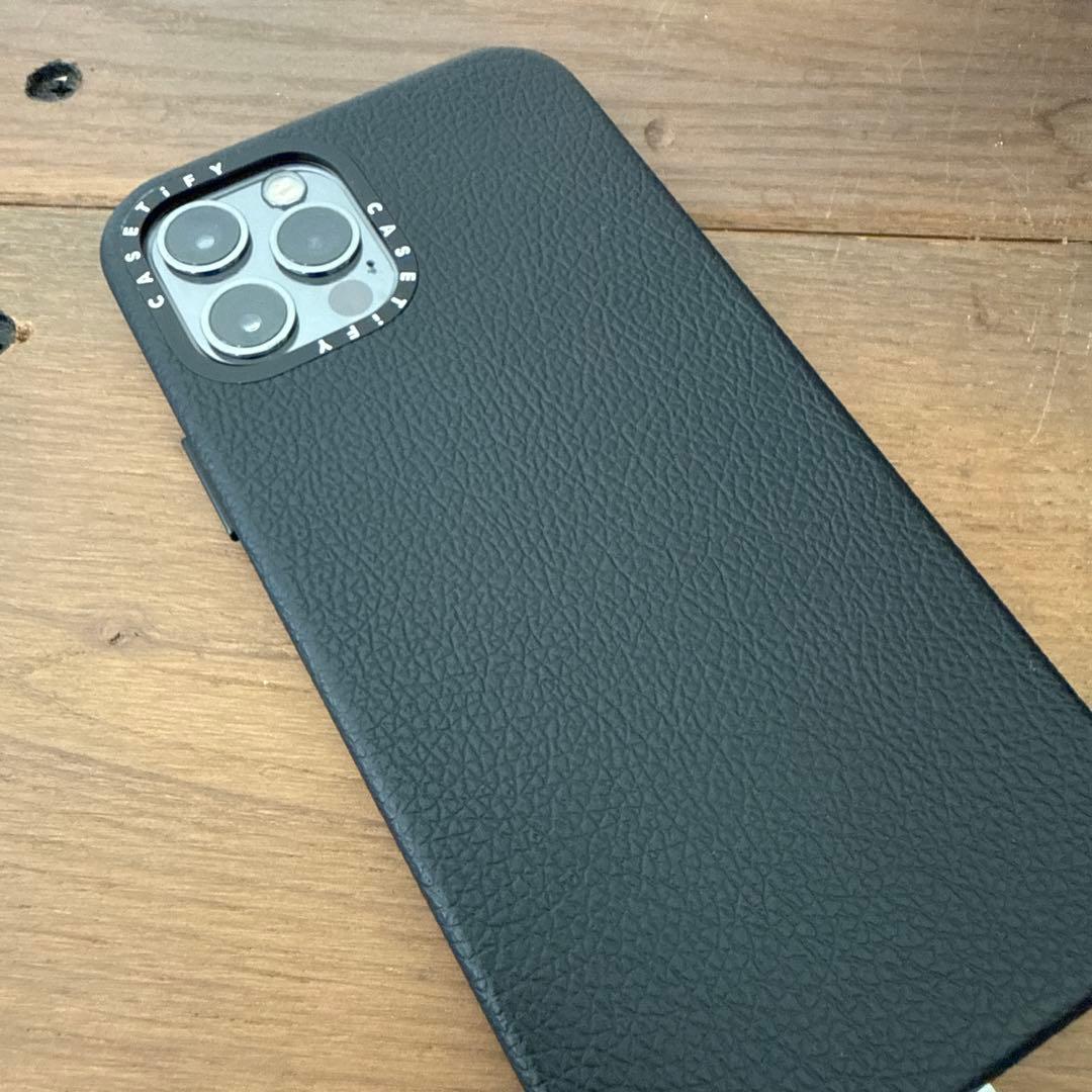 iPhone ブラック レザーケース付き