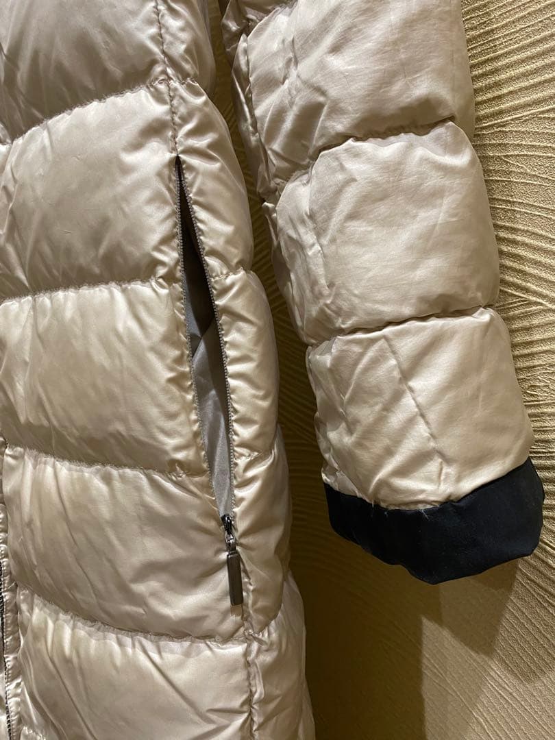 Weekend MaxMara リバーシブルダウンロングコート（ベージュ／黒）