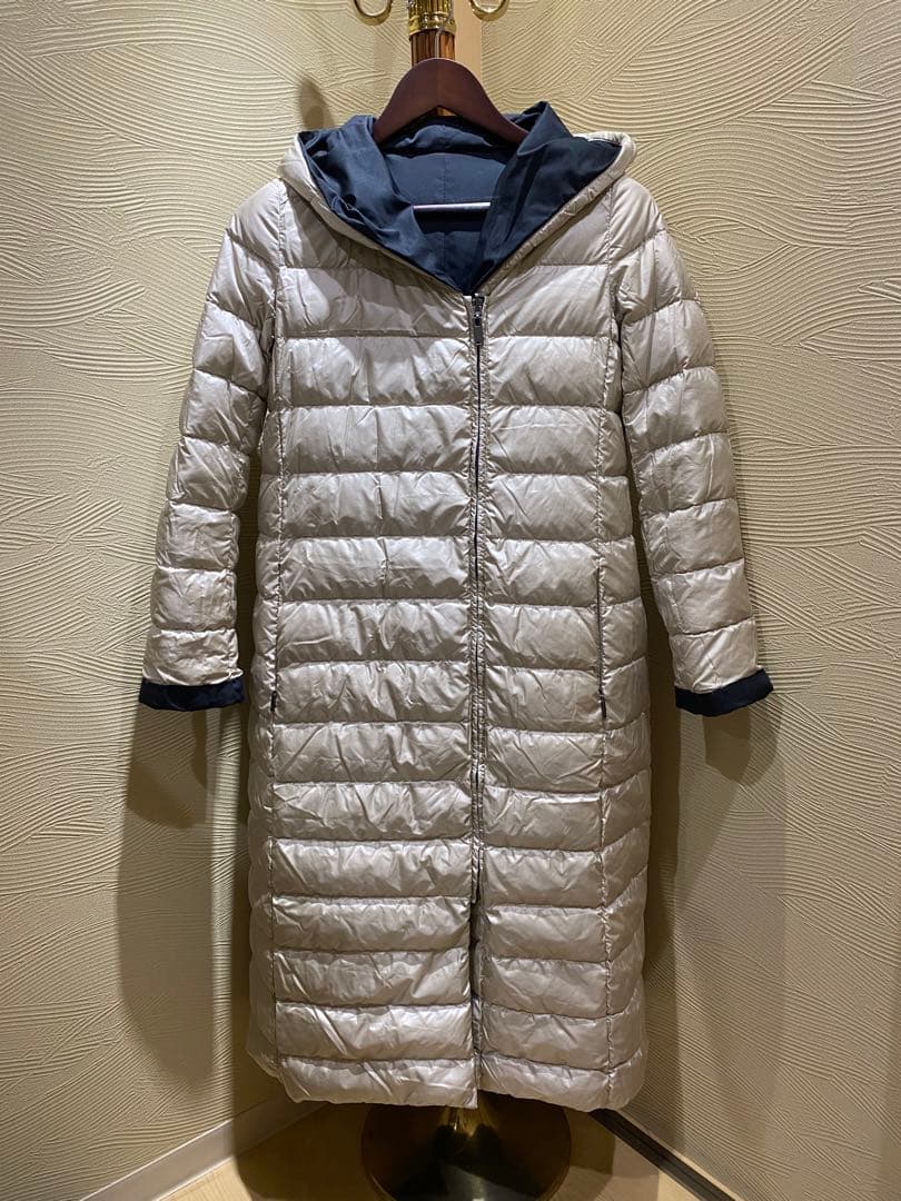 Weekend MaxMara リバーシブルダウンロングコート（ベージュ／黒）