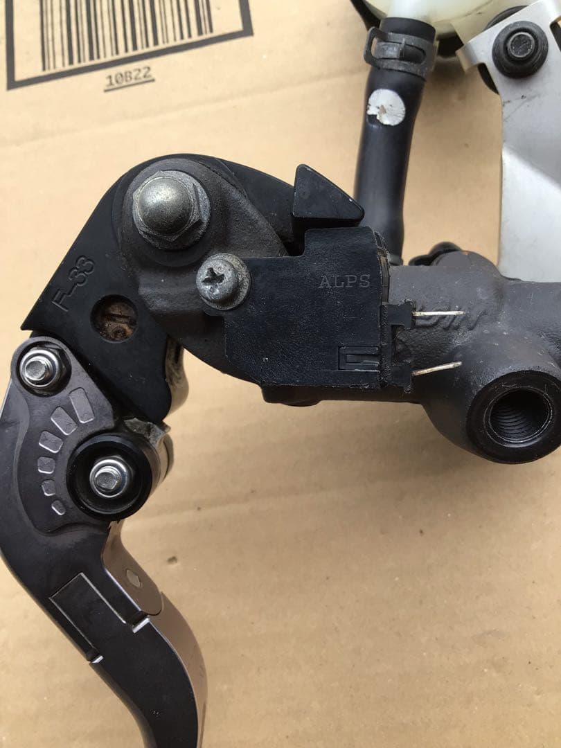 ニッシンラジアルブレーキマスターとクラッチレバー