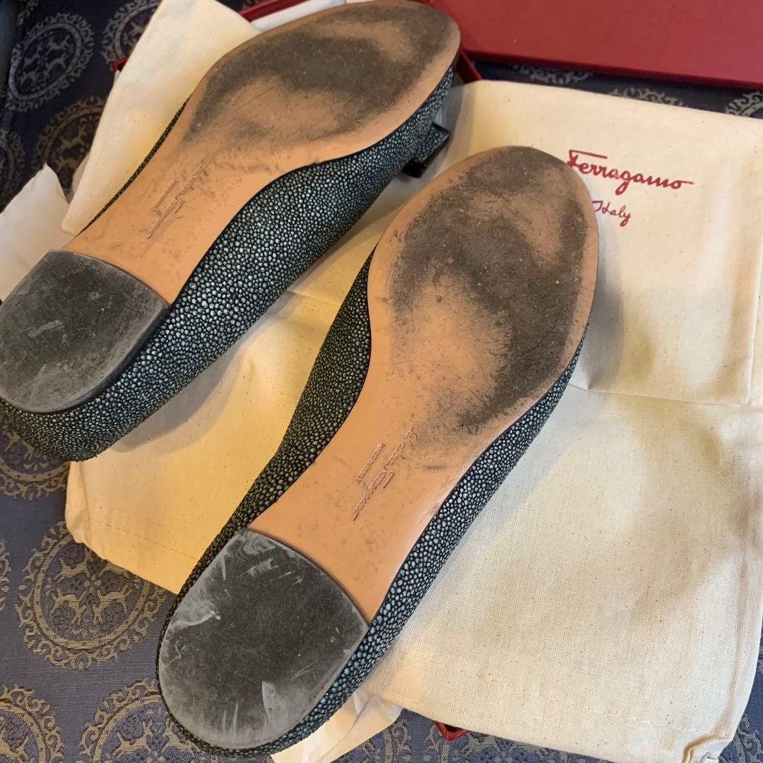 希少美品Salvatore Ferragamo リボン付バレエシューズ エイ革