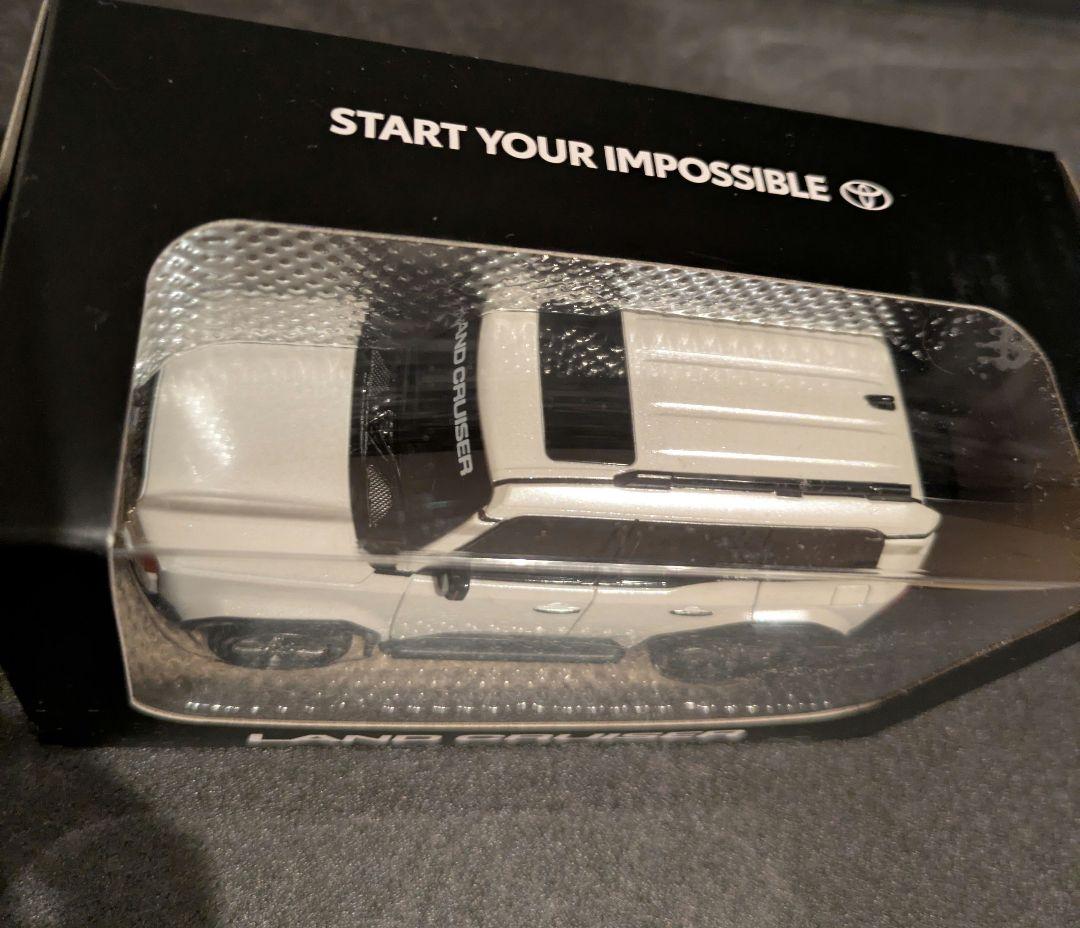 【新品未開封】トヨタ ランドクルーザー色見本 ミニカー1/30 ベージュ セット