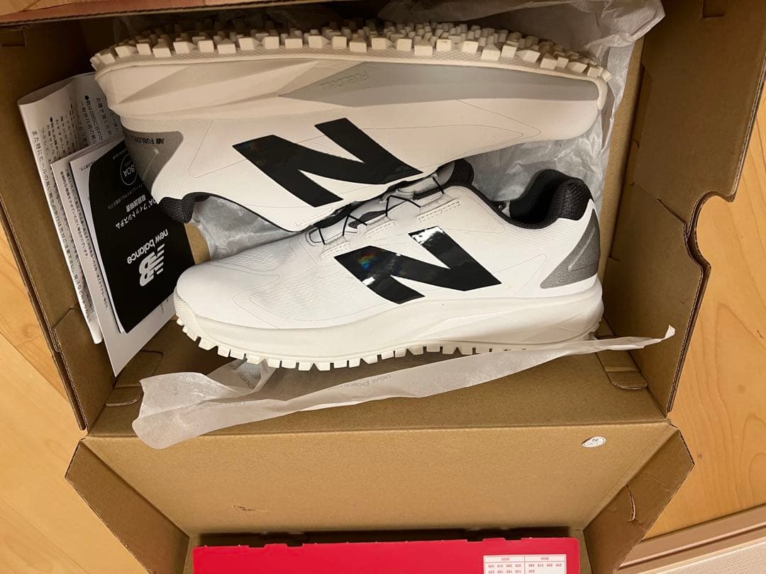 美品 ニューバランス FuelCell 1001 V5 BOA 27.0cm 白