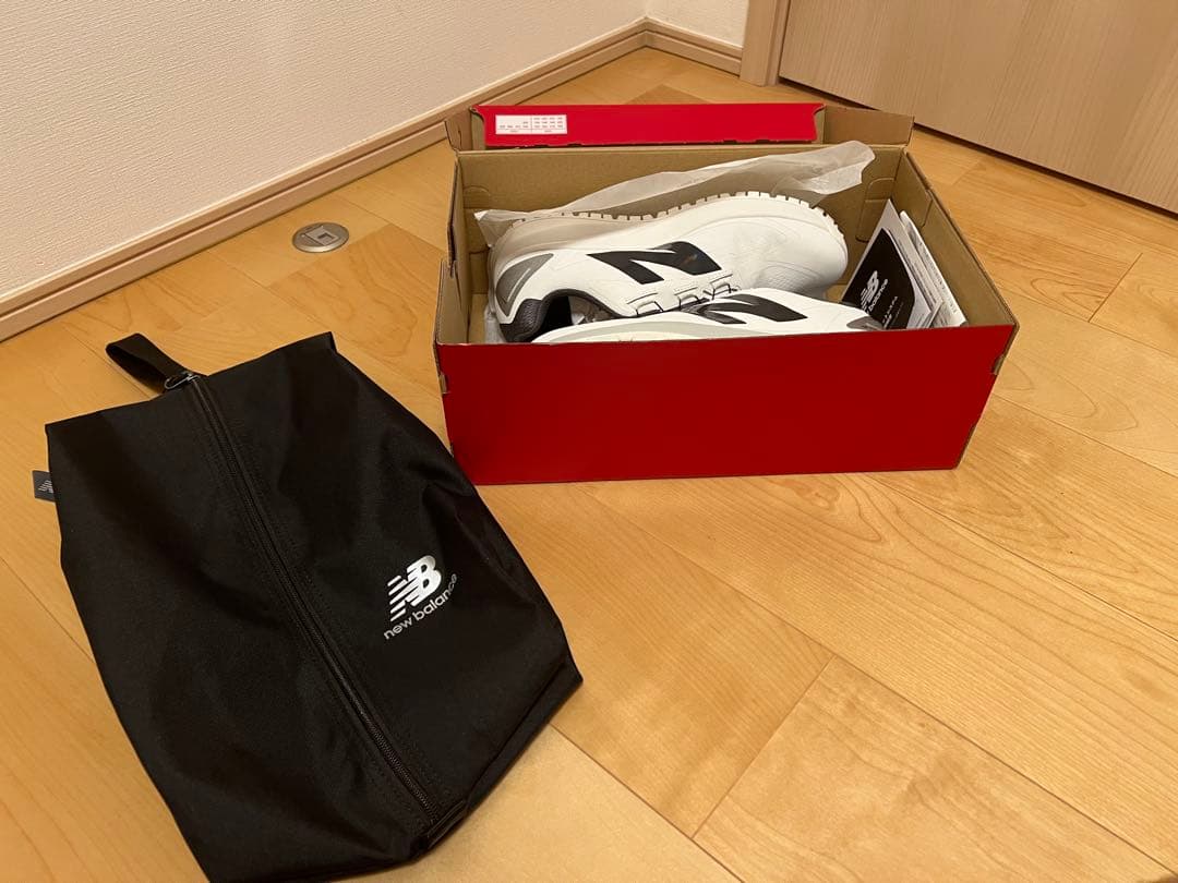 美品 ニューバランス FuelCell 1001 V5 BOA 27.0cm 白