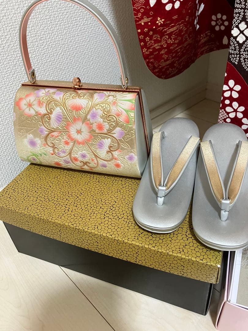 上質！赤の部分絞り正絹振袖 全て揃ったフルセット Mサイズ