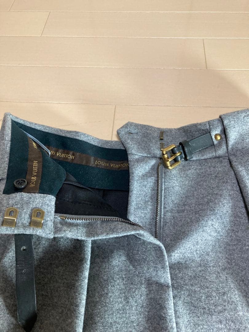 ☆美品☆ ルイヴィトン　ウールプリーツ膝丈スカート