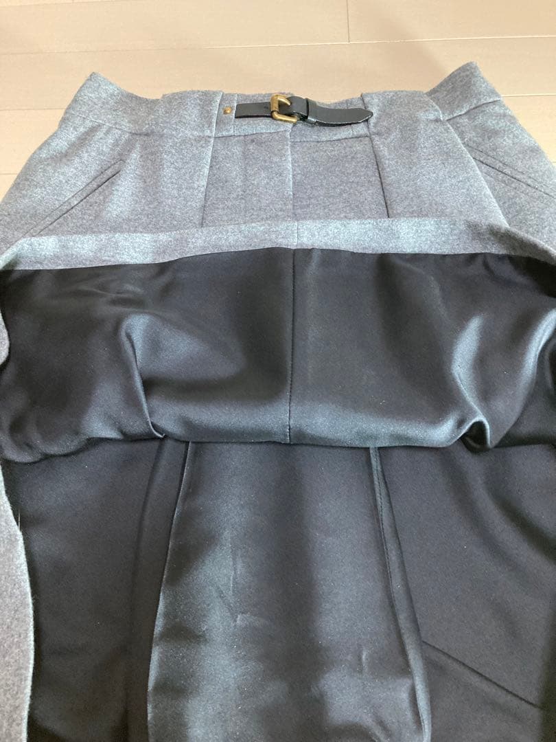 ☆美品☆ ルイヴィトン　ウールプリーツ膝丈スカート