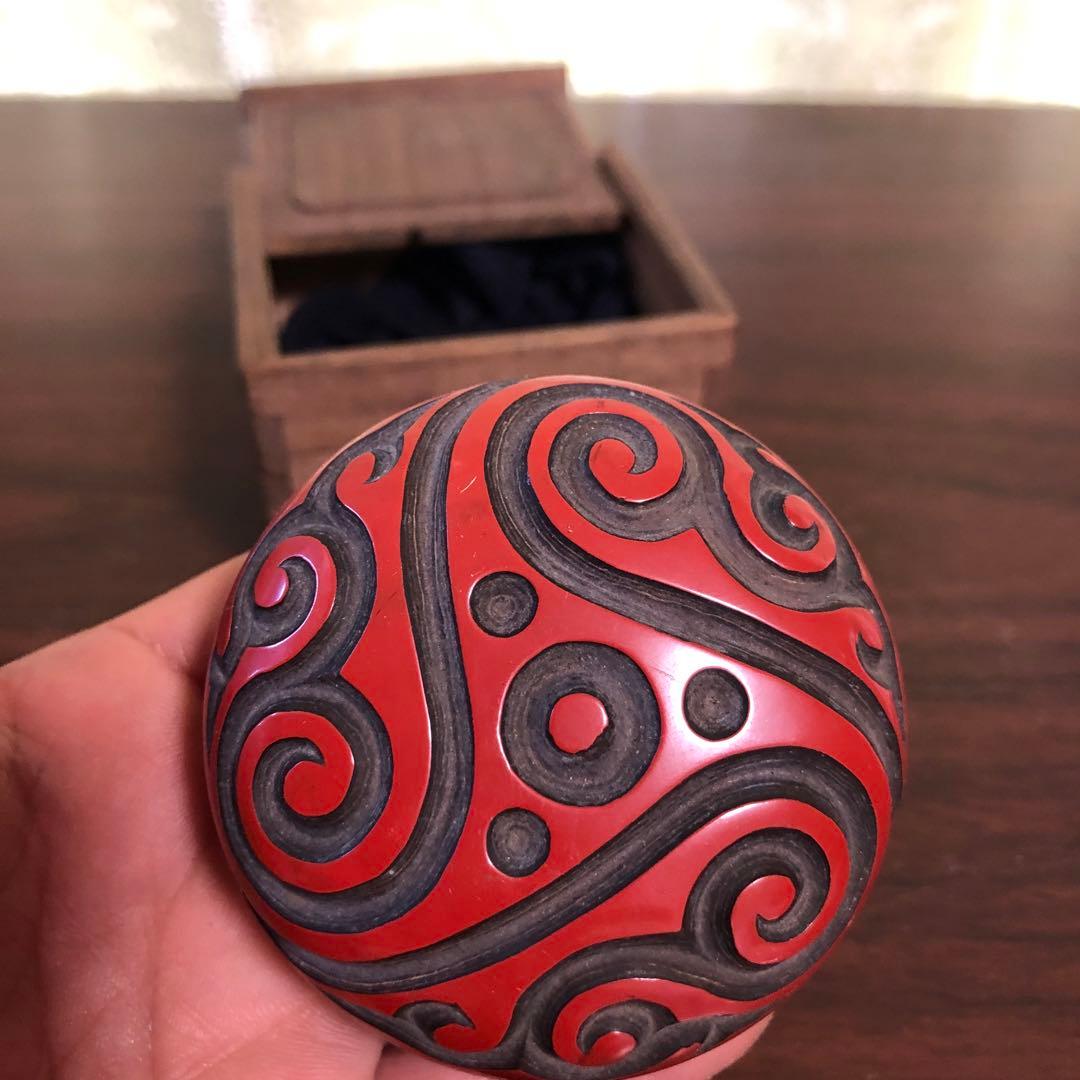 堆朱　香合　雲唐草