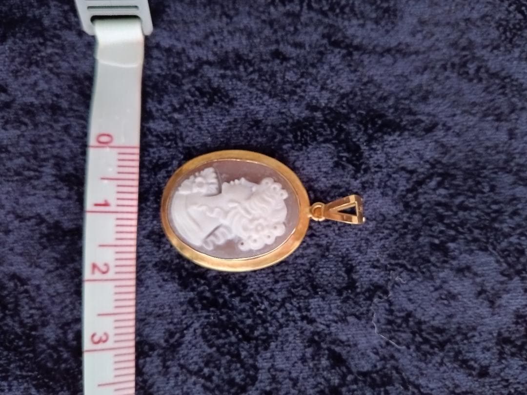 【750刻印枠付き】カメオペンダントトップ