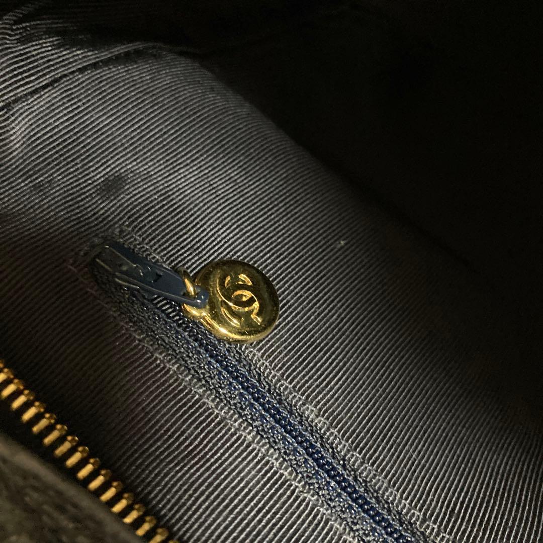 シャネル　トリプルココ　キャビアスキン　ゴールド　チェーンバッグ　ショルダー