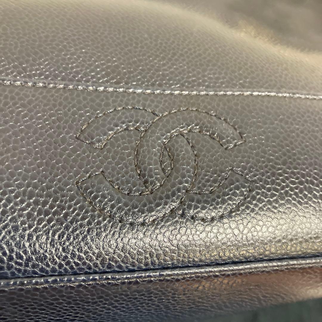 シャネル　トリプルココ　キャビアスキン　ゴールド　チェーンバッグ　ショルダー