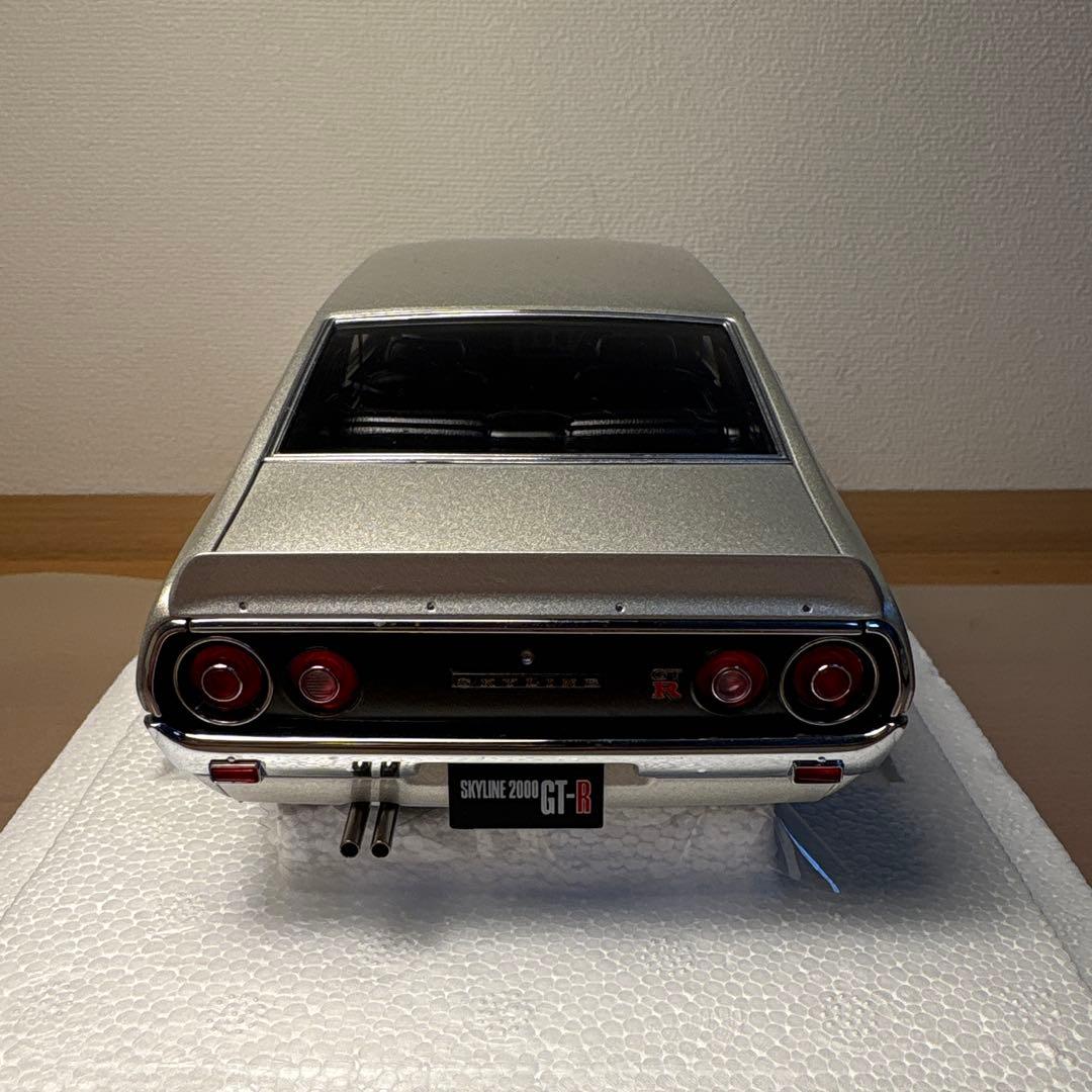 オートアート　ケンメリ　スカイライン GT-R KPGC110 1/18