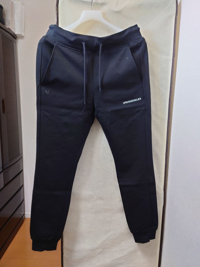 1PIU1UGUALE3 フード付きジャージ上下セットアップ VI