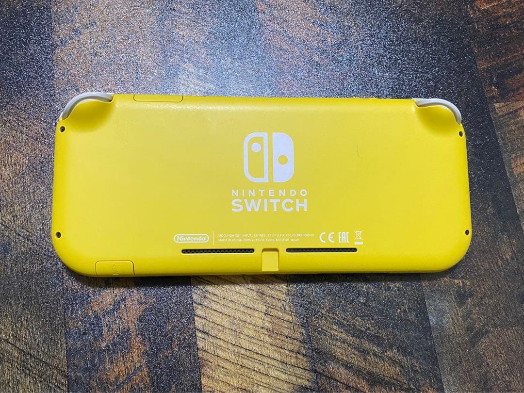 Switch lite 本体 イエロー 動作確認済み 充電器付き 箱無し