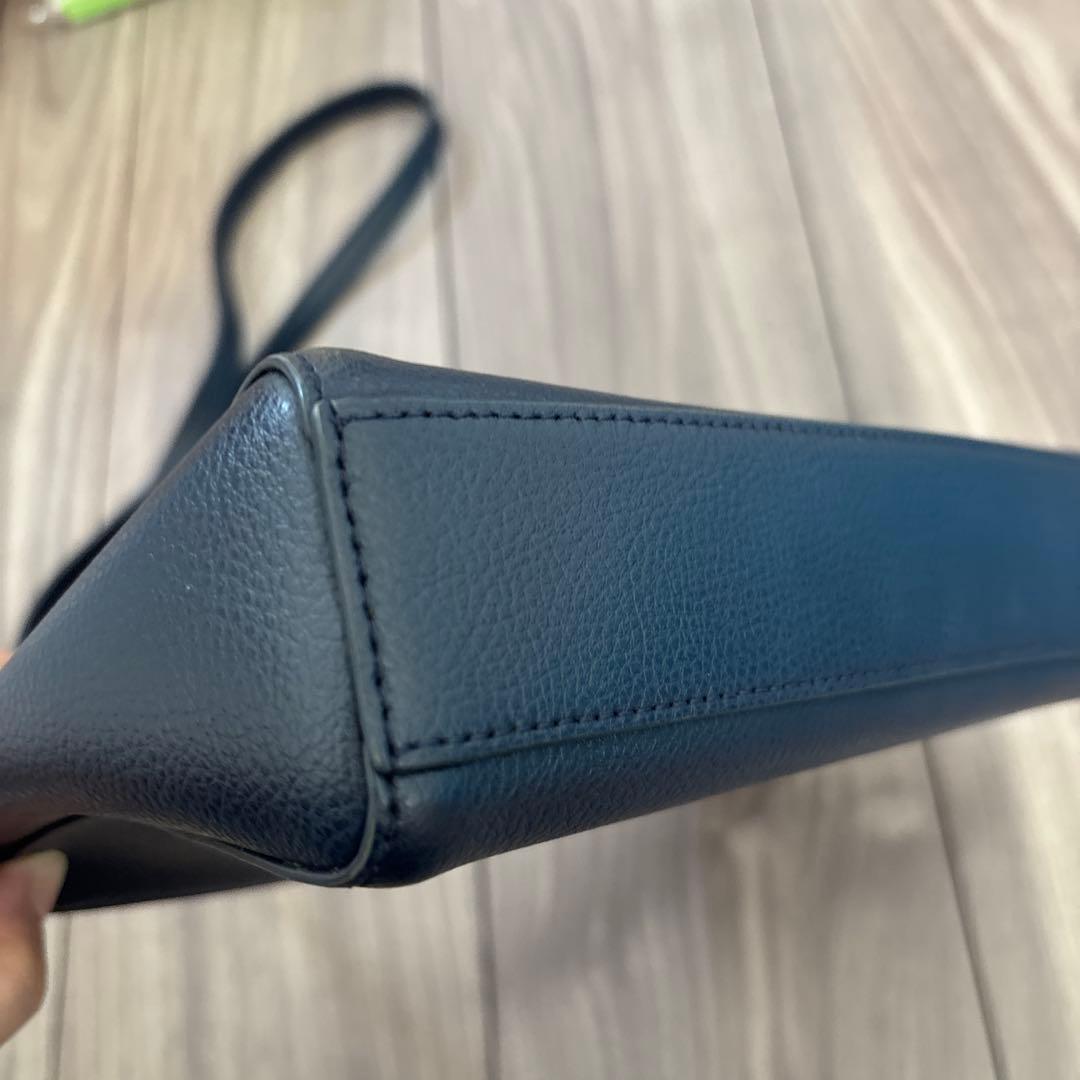 【美品】アニエスベー ショルダーバッグ ネイビー 紺 agnes b 牛革レザー