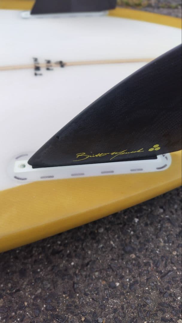 中古ショートボード アルメリック！フィン、リーシュコード、新品ハードケース付き！