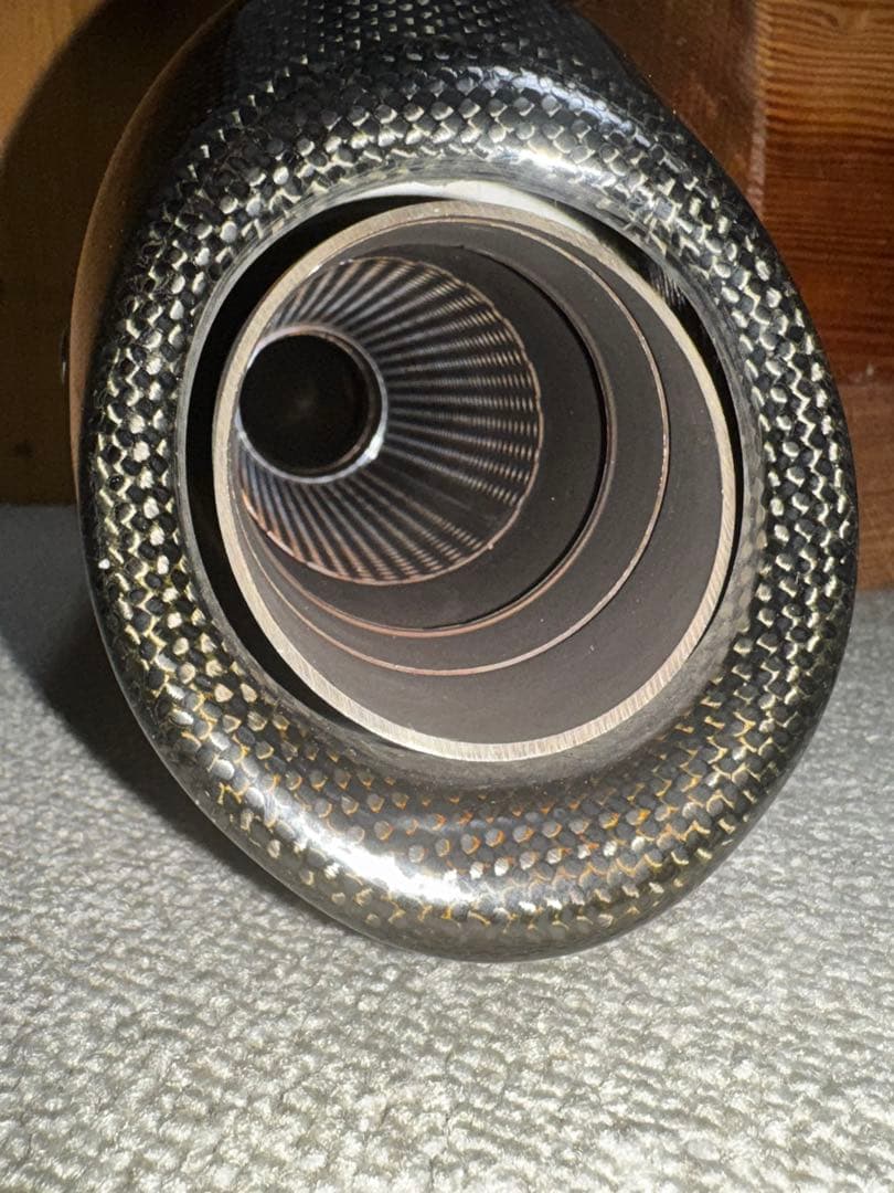 GSX-R750 SC PROJECT カーボンサイレンサー